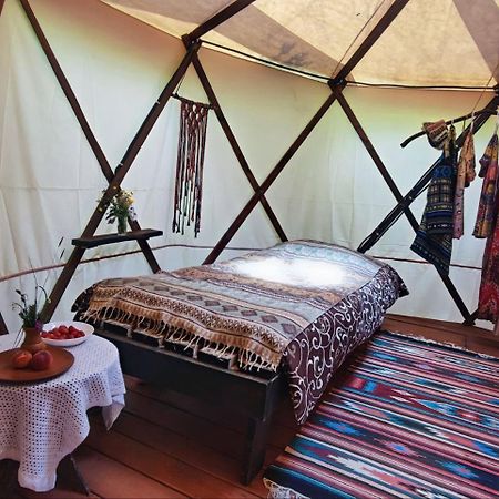 Eco Glamping - Carpathians. Retreat Hub Dzin Space Верховина Екстериор снимка
