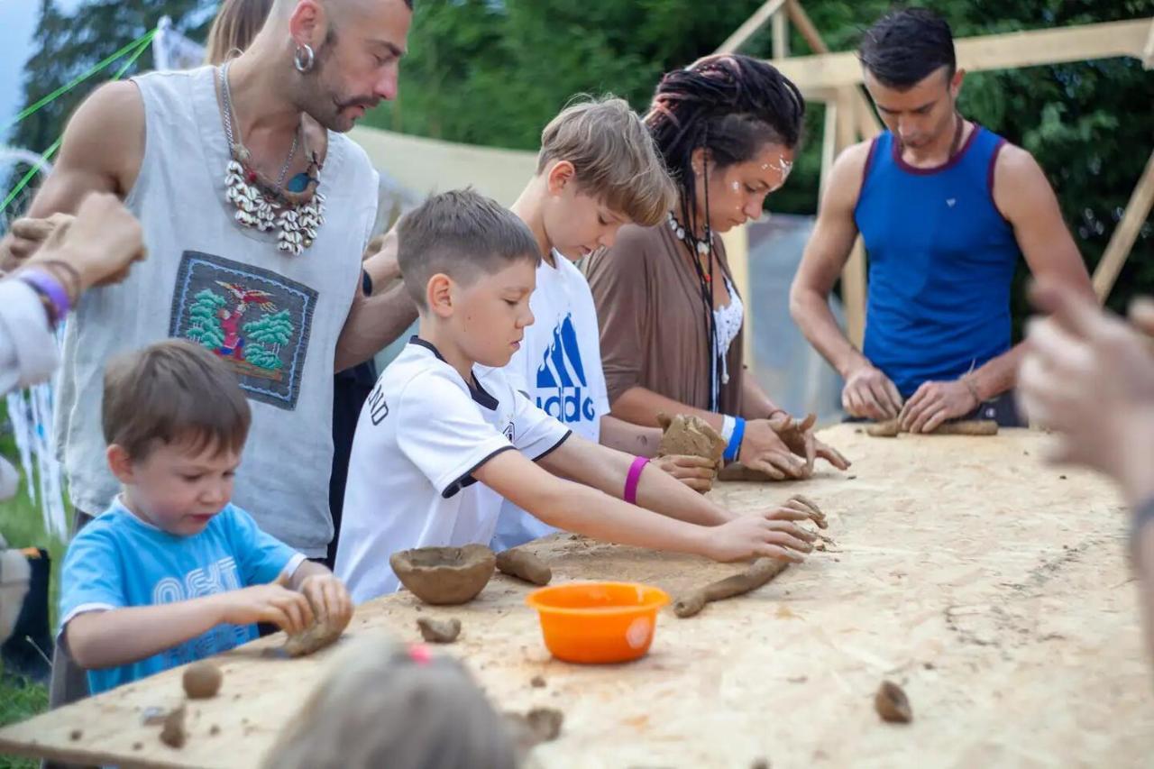 Eco Glamping - Carpathians. Retreat Hub Dzin Space Верховина Екстериор снимка