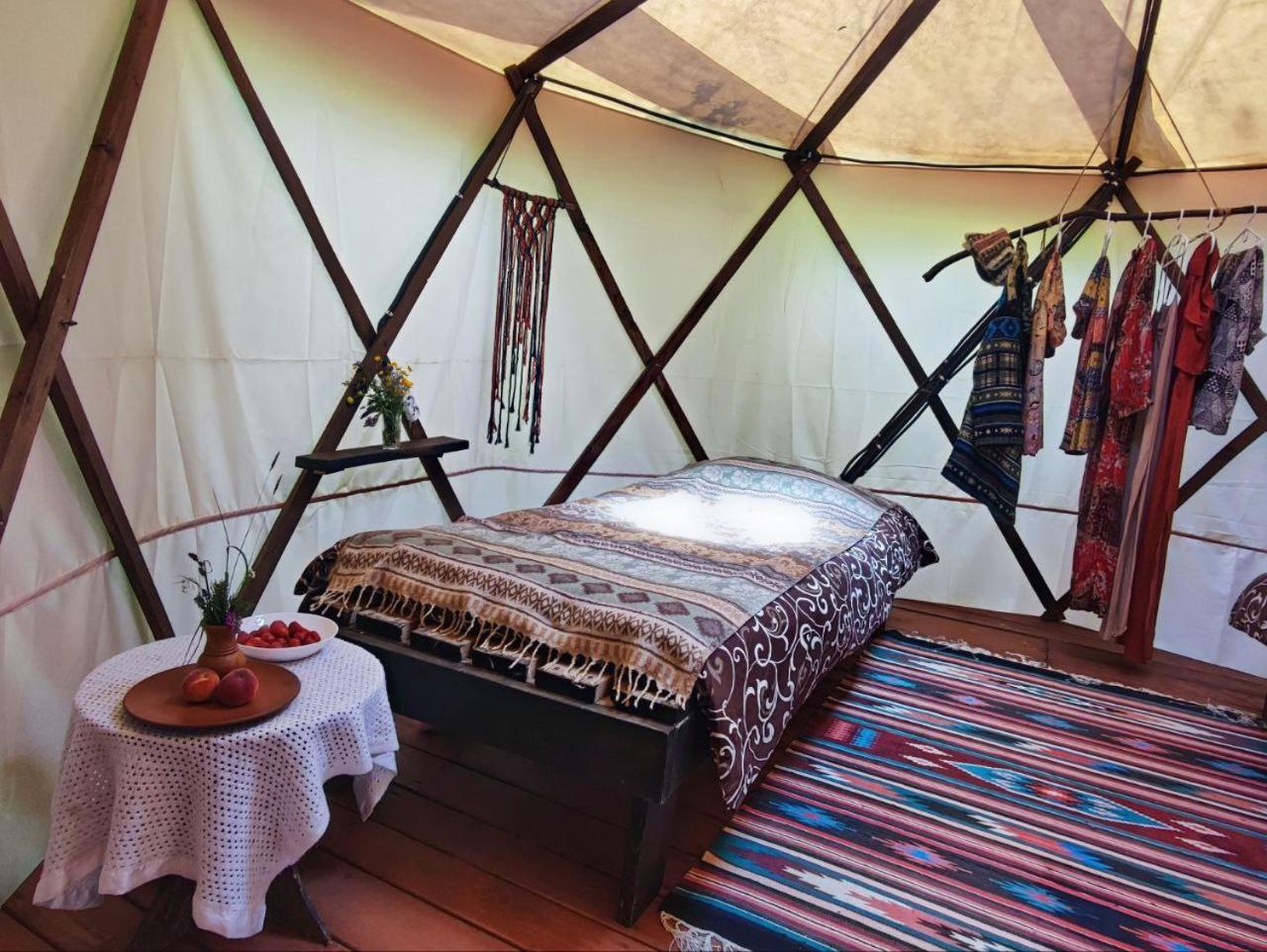Eco Glamping - Carpathians. Retreat Hub Dzin Space Верховина Екстериор снимка